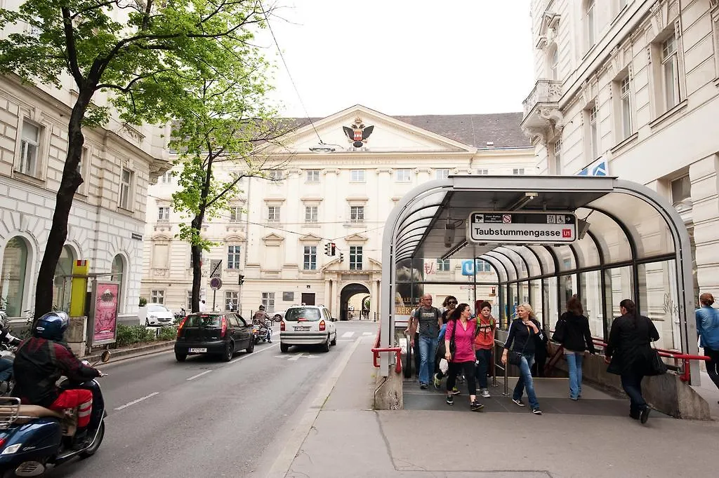 Theresianum Deluxe Hotel Vienna 0*,  Austria